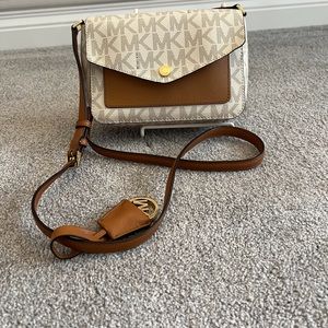 MIchael Kors cross body bag